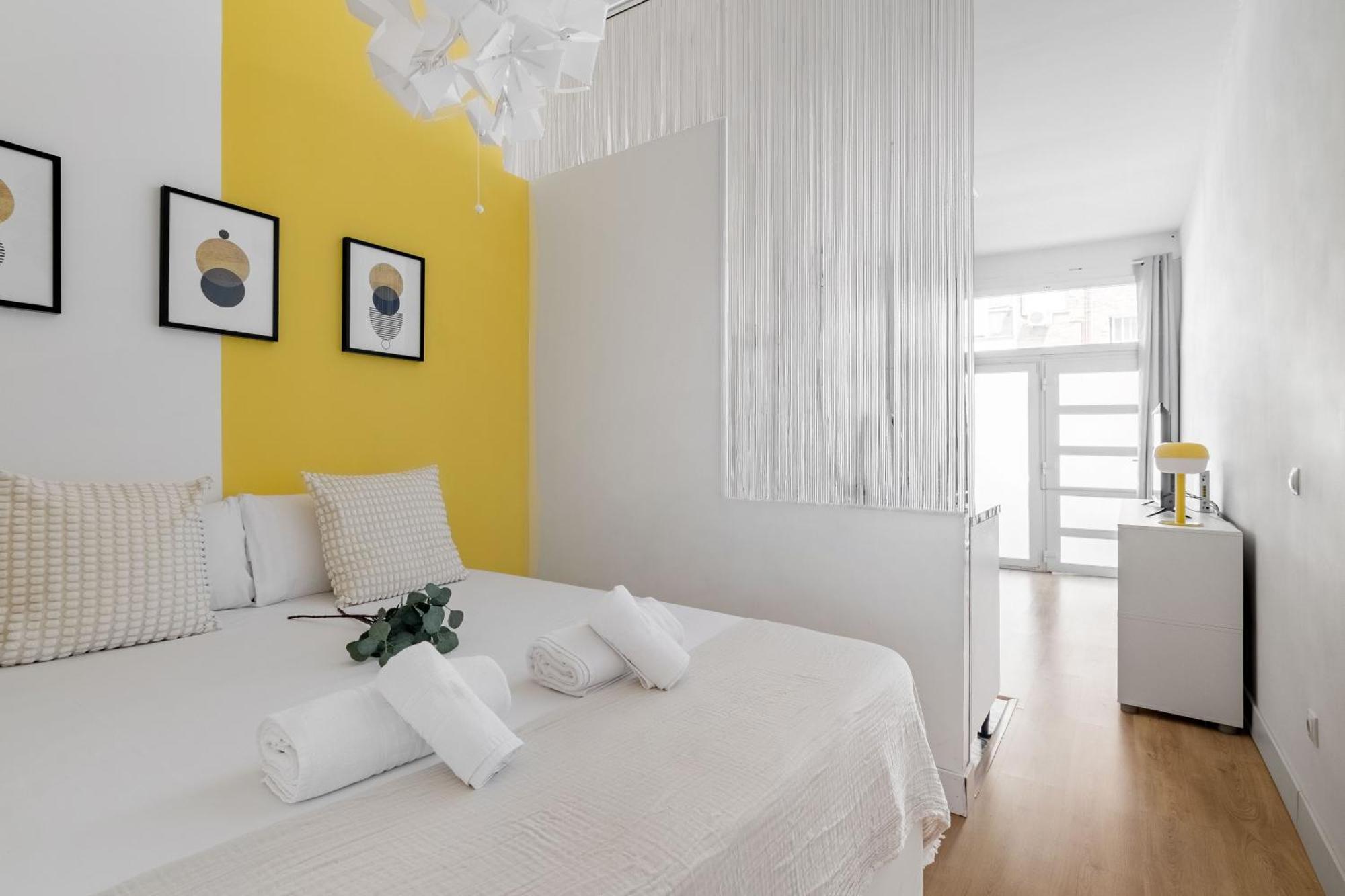 Charming Lucero Apartment Мадрид Екстериор снимка