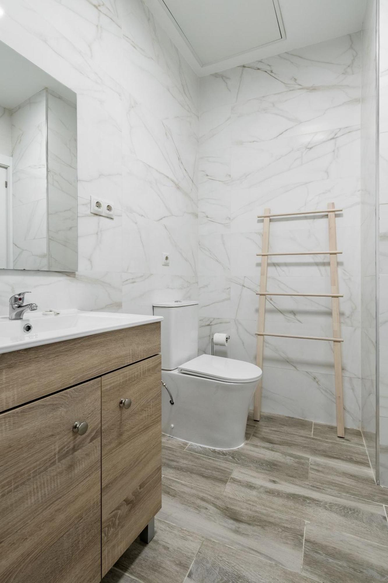 Charming Lucero Apartment Мадрид Екстериор снимка