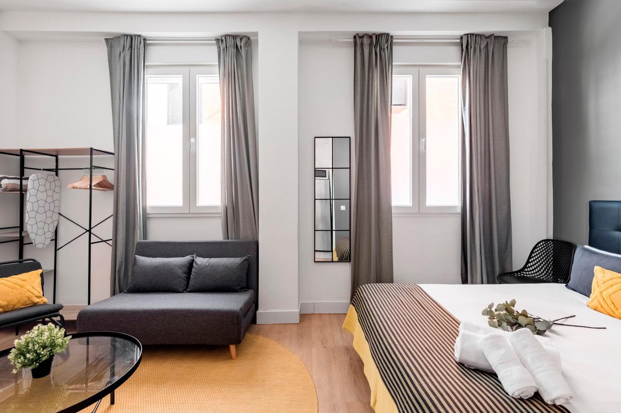 Charming Lucero Apartment Мадрид Екстериор снимка