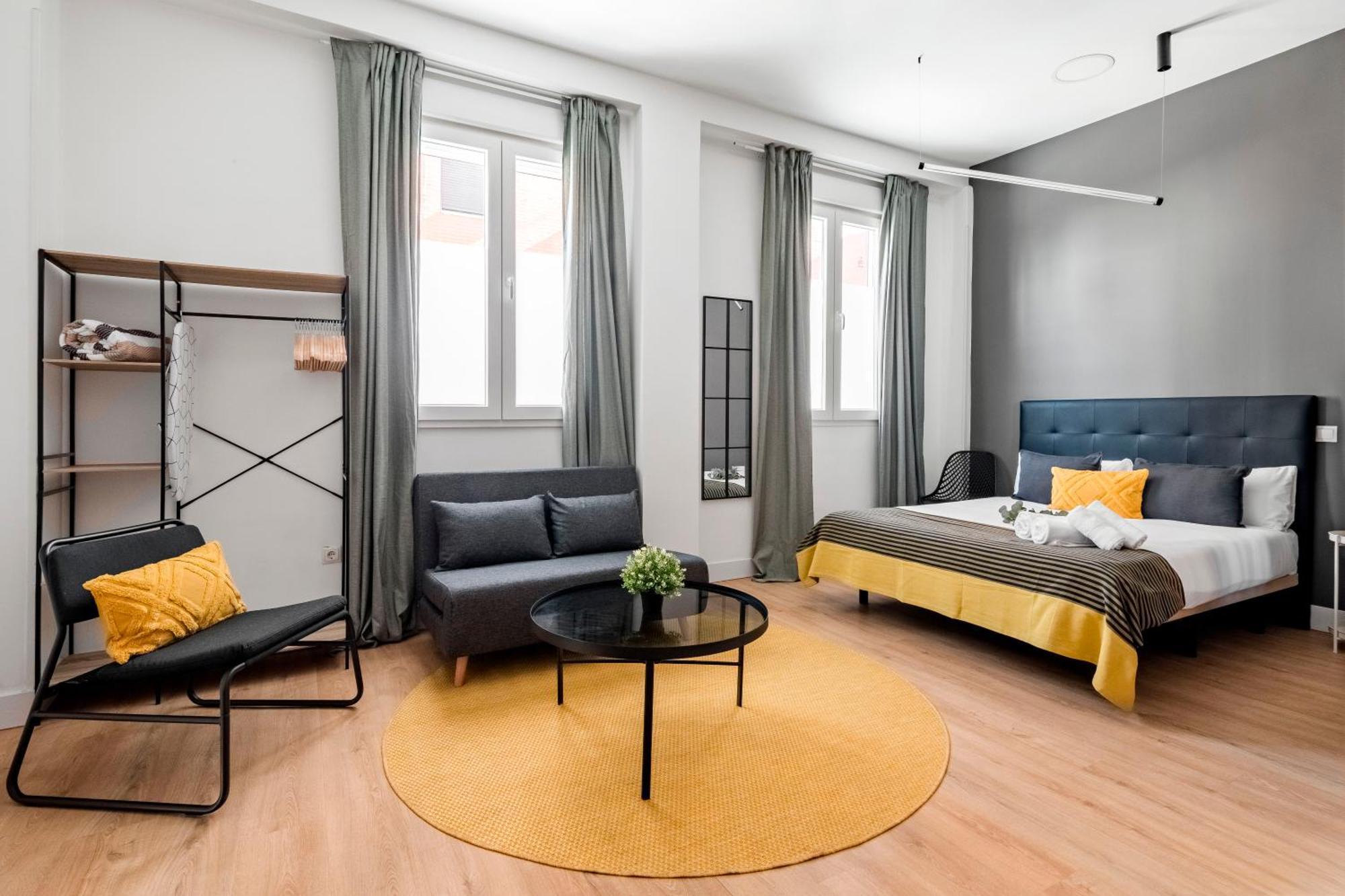Charming Lucero Apartment Мадрид Екстериор снимка